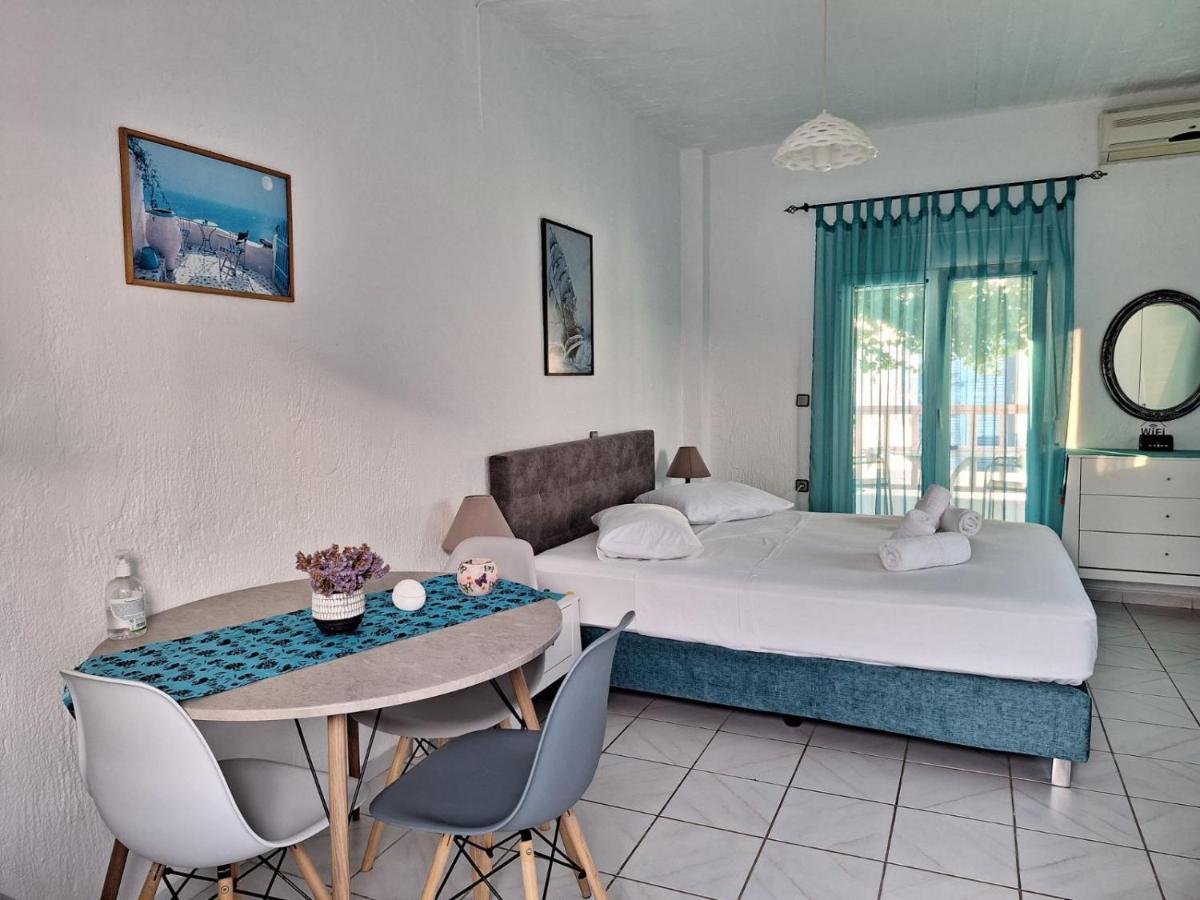 Βig Βlue Apartments Makrýgialos Eksteriør bilde