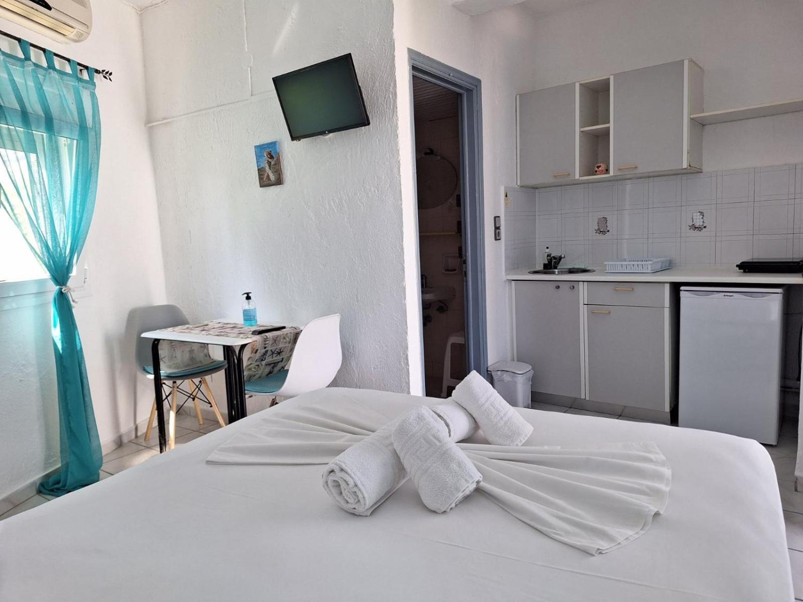 Βig Βlue Apartments Makrýgialos Eksteriør bilde