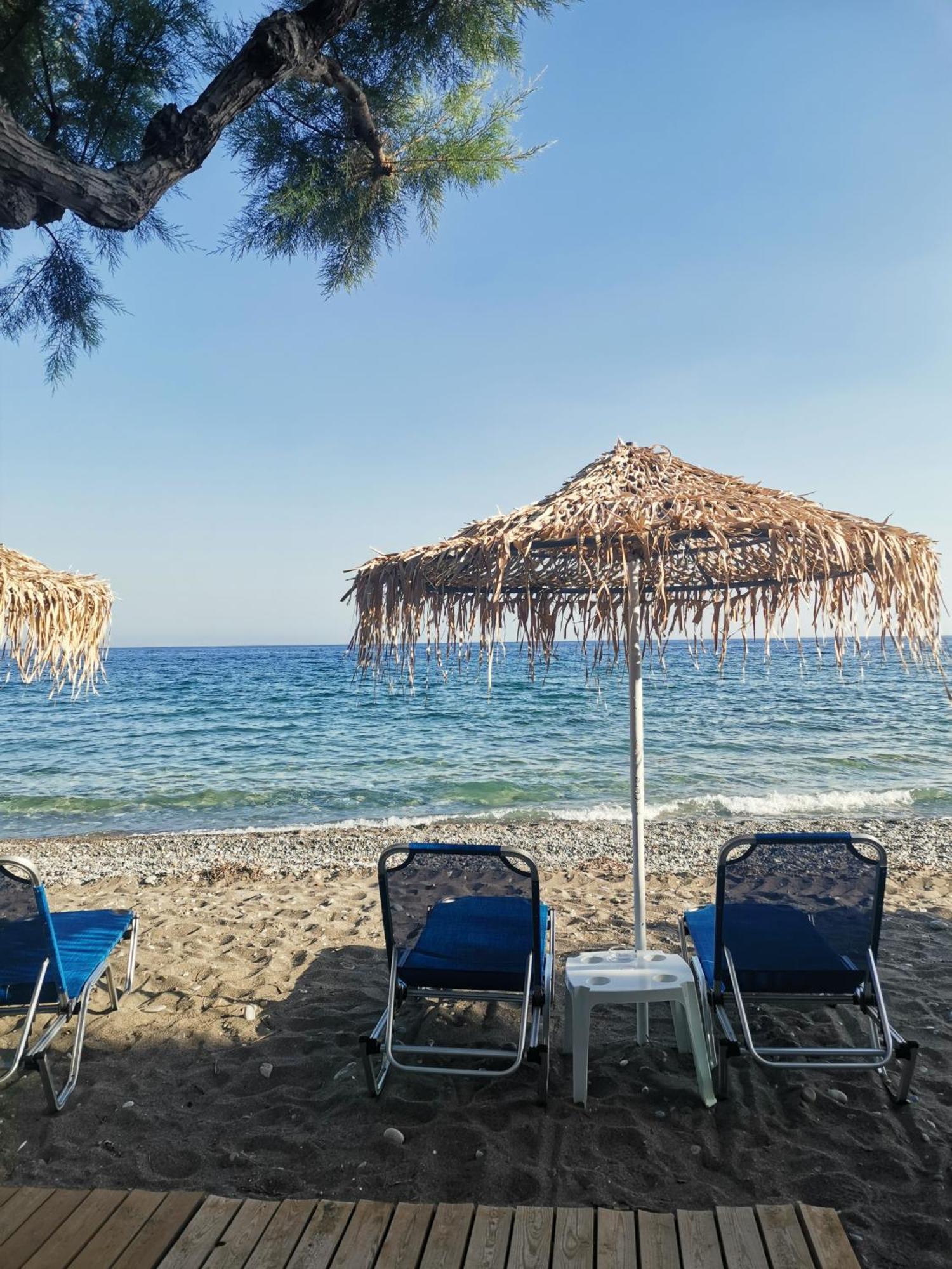 Βig Βlue Apartments Makrýgialos Eksteriør bilde