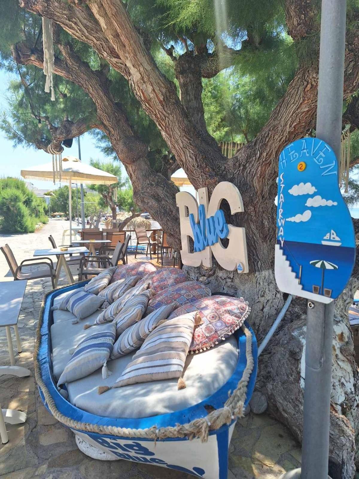 Βig Βlue Apartments Makrýgialos Eksteriør bilde