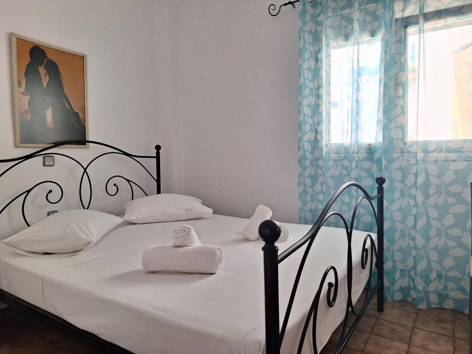 Βig Βlue Apartments Makrýgialos Eksteriør bilde